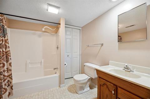 656 Highland Glen Dr, Ballwin, MO 63021 photo 20