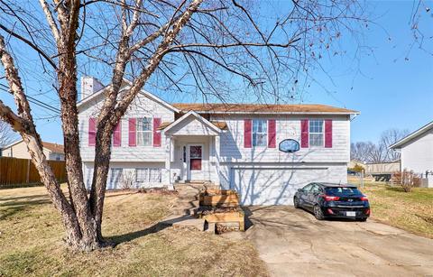 4 E Crestview, O'fallon, MO 63366 photo 1
