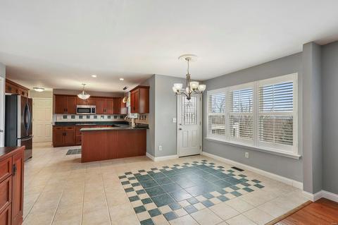 792 Top Notch Ln, Eureka, MO 63025 photo 9