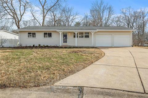 307 Ranch Dr, Manchester, MO 63011 photo 2