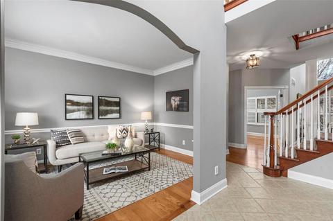 1257 Arbor Bluff Cir, Ballwin, MO 63021 photo 5