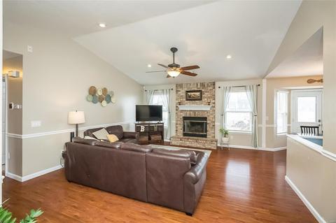 41 N Meadow Dr, O'fallon, MO 63366 photo 5