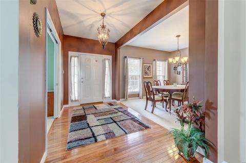 414 Copper Tree Trl, O'fallon, MO 63368 photo 3