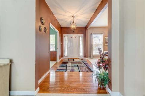 414 Copper Tree Trl, O'fallon, MO 63368 photo 2