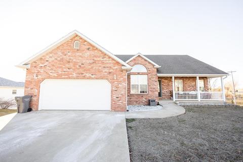 109 Ridgeview Dr, Saint Robert, MO 65584 | 45 Photos | MLS #23003520