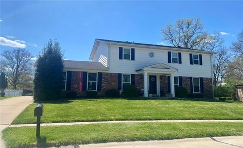 826 Bergquist Dr, Ballwin, MO 63011 photo 1