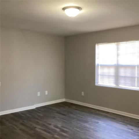 3218 Fee Fee Rd, Bridgeton, MO 63044 photo 3