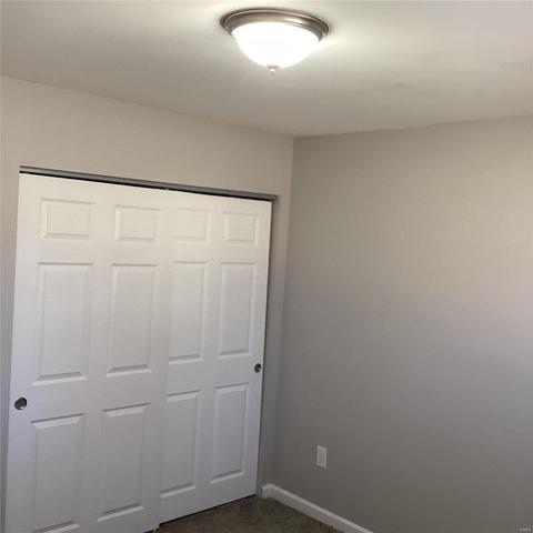 3218 Fee Fee Rd, Bridgeton, MO 63044 photo 8
