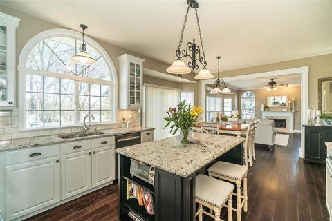 569 Castle Ridge Dr, Ballwin, MO 63021 photo 22