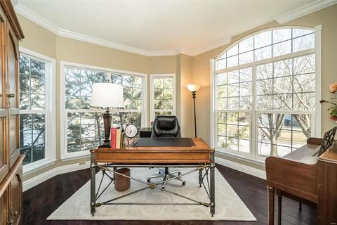 569 Castle Ridge Dr, Ballwin, MO 63021 photo 8
