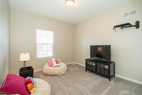569 Castle Ridge Dr, Ballwin, MO 63021 photo 29