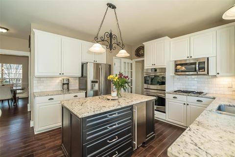 569 Castle Ridge Dr, Ballwin, MO 63021 photo 21