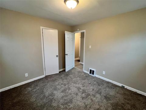 945 Edgehill Dr, Saint Louis, MO 63135 photo 13