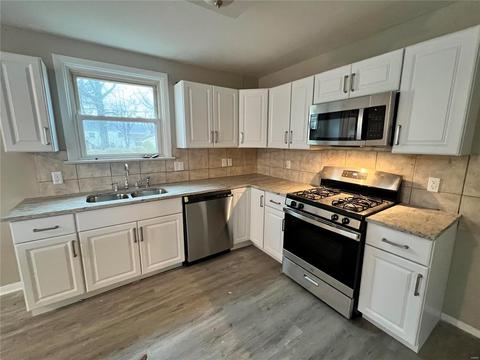 945 Edgehill Dr, Saint Louis, MO 63135 photo 5