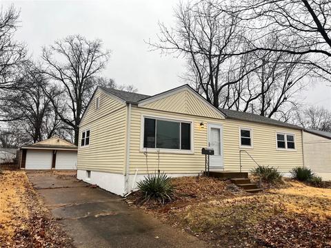 945 Edgehill Dr, Saint Louis, MO 63135 photo 1
