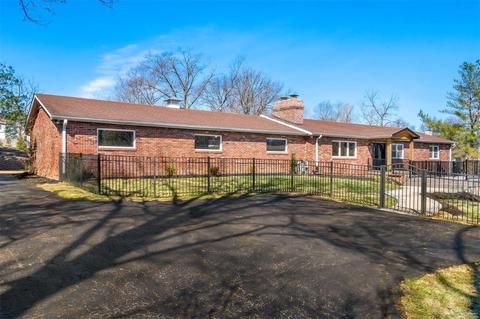 957 Sulphur Spring Rd, Ballwin, MO 63021 photo 2
