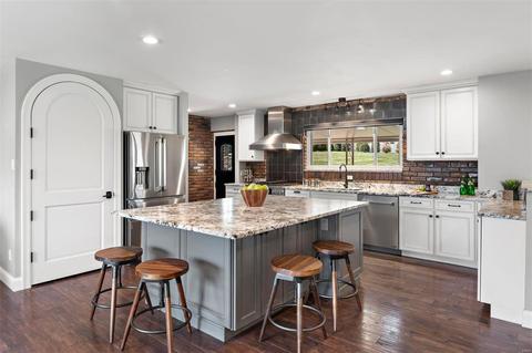 957 Sulphur Spring Rd, Ballwin, MO 63021 photo 11