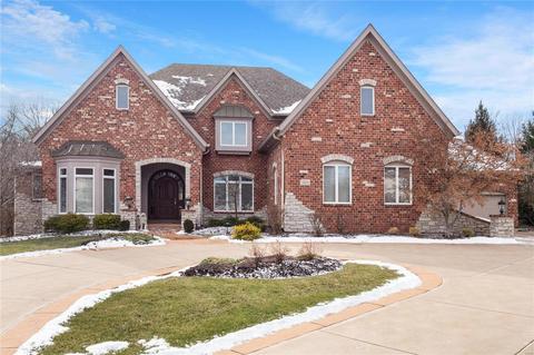 1323 Westchester Manor Ln, Chesterfield, MO 63005