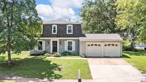 5 Hassam Ct, Manchester, MO 63021