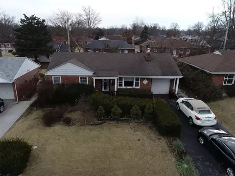 9426 Jennings Station Rd, Saint Louis, MO 63136