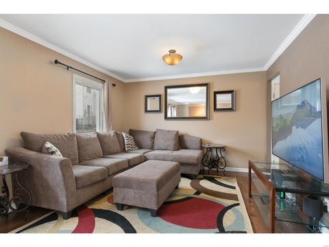 433 Sorrento Dr, Ballwin, MO 63021 photo 5