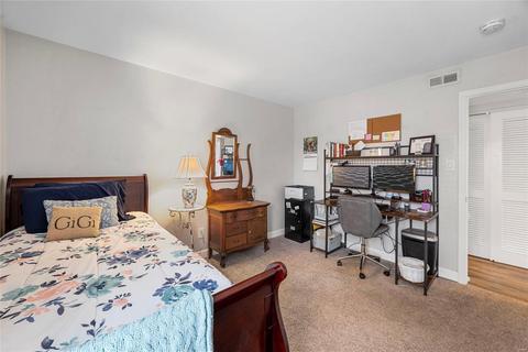 725 Ridgeside Dr #B, Ballwin, MO 63021 photo 14