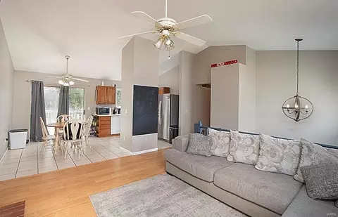 14 Mallard Pointe Dr, O'fallon, MO 63368 photo 8
