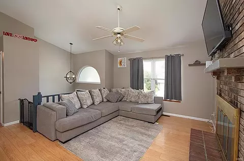 14 Mallard Pointe Dr, O'fallon, MO 63368 photo 5