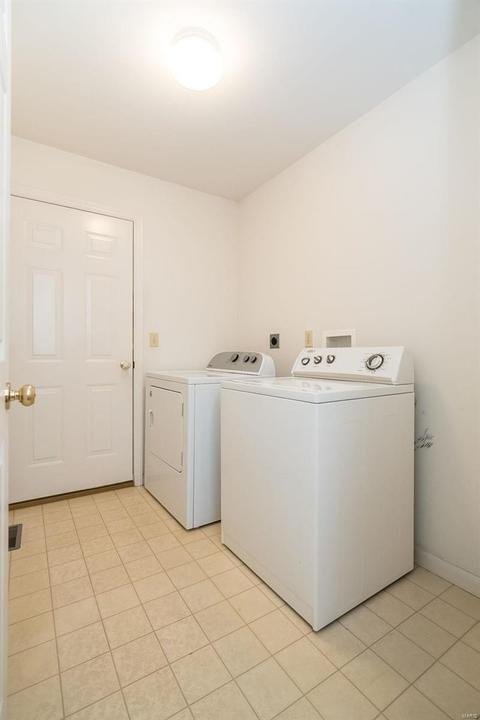 689 Hawk Run Dr, O'fallon, MO 63368 photo 22