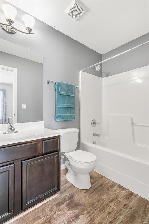 618 Falling Brook Dr, O'fallon, MO 63366 photo 25