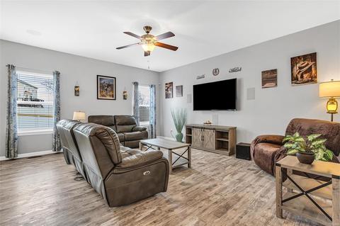 618 Falling Brook Dr, O'fallon, MO 63366 photo 8