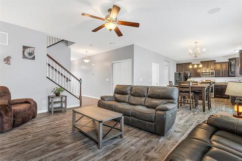 618 Falling Brook Dr, O'fallon, MO 63366 photo 11