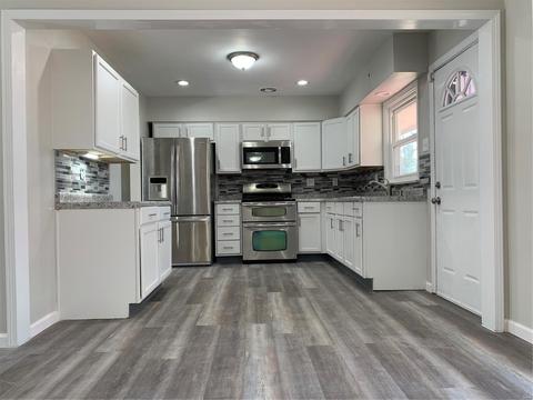 305 Day Dr, Saint Louis, MO 63135 photo 2
