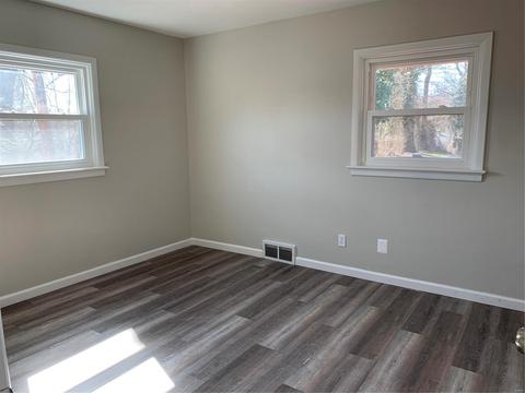 305 Day Dr, Saint Louis, MO 63135 photo 12