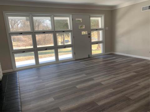 305 Day Dr, Saint Louis, MO 63135 photo 3