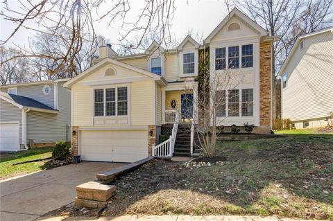 564 Woodlyn Xing, Ballwin, MO 63021 photo 2