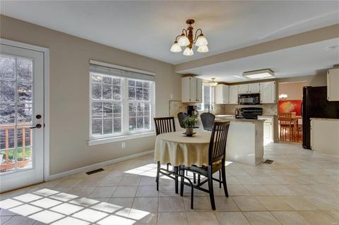 564 Woodlyn Xing, Ballwin, MO 63021 photo 21