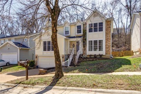 564 Woodlyn Xing, Ballwin, MO 63021 photo 1