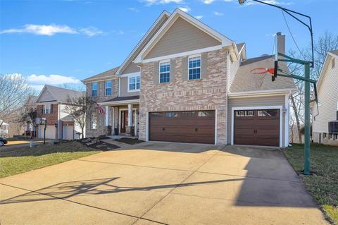 614 Legends Bluffs Ct, Eureka, MO 63025 photo 2