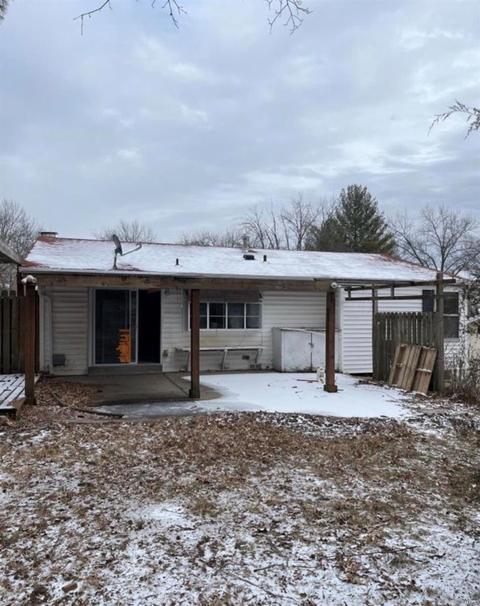 279 Village Meadow Dr, Ballwin, MO 63021 photo 4
