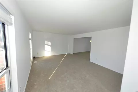 572 Enchanted Pkwy, Manchester, MO 63021 photo 4