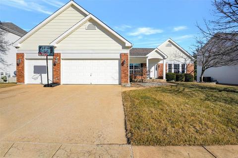 9532 Parkfield Place Dr, Saint Louis, MO 63126