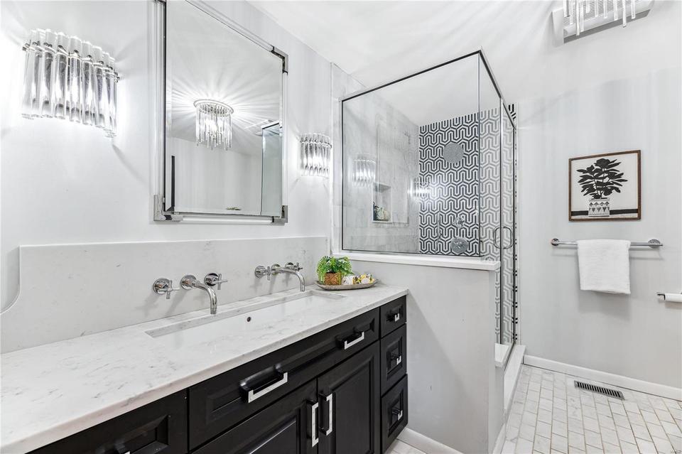  30 Williamsburg Rd, Saint Louis, MO 63141 photo 11