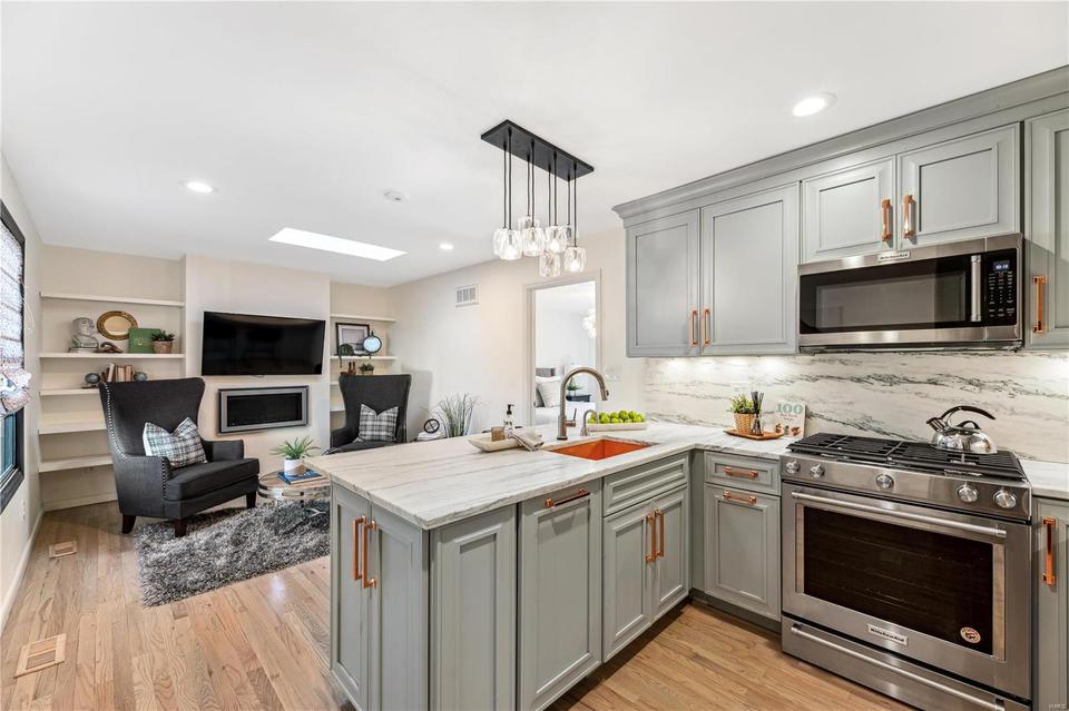  30 Williamsburg Rd, Saint Louis, MO 63141 photo 14