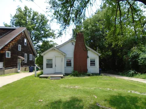 8518 Midland Blvd, Saint Louis, MO 63114
