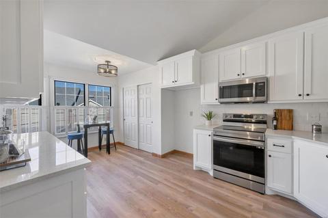 144 Baxter Heights Ct, Manchester, MO 63011 photo 5