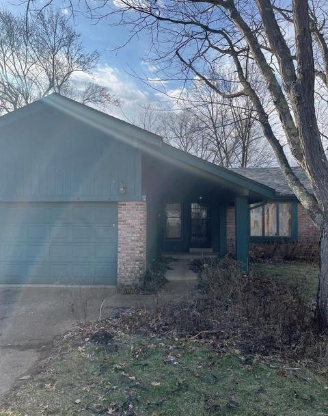 114 Hollyleaf Dr, Ballwin, MO 63021 photo 1