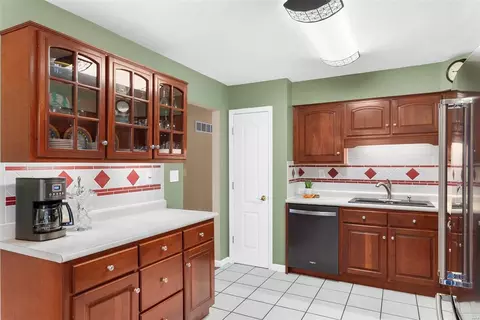 317 Capri Dr, O'fallon, MO 63366 photo 11
