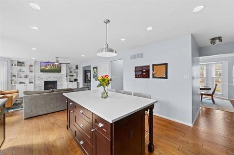 1630 Daybreak Point Ct, Ballwin, MO 63021 photo 9