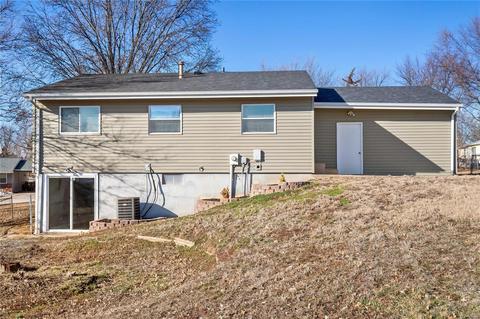 108 Pebble Creek Dr, O'fallon, MO 63366 photo 22